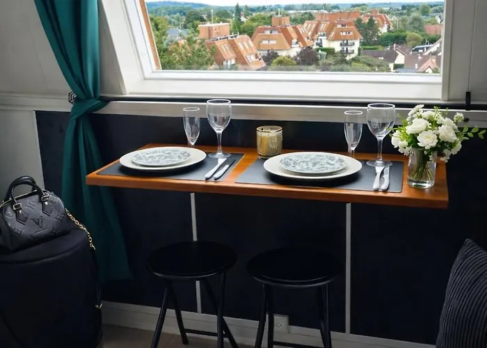 Apartment Le Lagon De Leon Escapade A Deux En Front De Mer, Avec Acces Direct Et Privatif A La Plage, Sur La Promenade Marcel Proust A (adults Only)