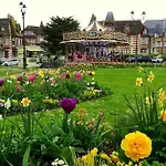 Le Lagon De Leon Escapade A Deux En Front De Mer, Avec Acces Direct Et Privatif A La Plage, Sur La Promenade Marcel Proust A (adults Only) * Cabourg