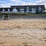 Daire Le Lagon De Leon Escapade A Deux En Front De Mer, Avec Acces Direct Et Privatif A La Plage, Sur La Promenade Marcel Proust A (adults Only)