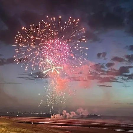 Daire Le Lagon De Leon Escapade A Deux En Front De Mer, Avec Acces Direct Et Privatif A La Plage, Sur La Promenade Marcel Proust A (adults Only) Cabourg