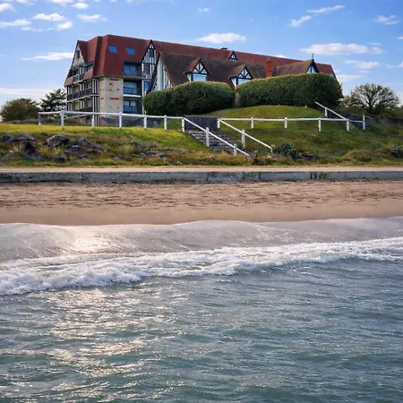 Le Lagon de Léon Escapade à deux en front de mer, avec accès direct et privatif à la plage, sur la Promenade Marcel Proust à Cabourg *