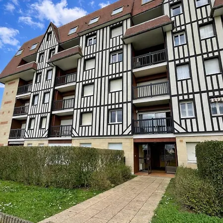 Le Lagon de Léon Escapade à deux en front de mer, avec accès direct et privatif à la plage, sur la Promenade Marcel Proust à Cabourg *
